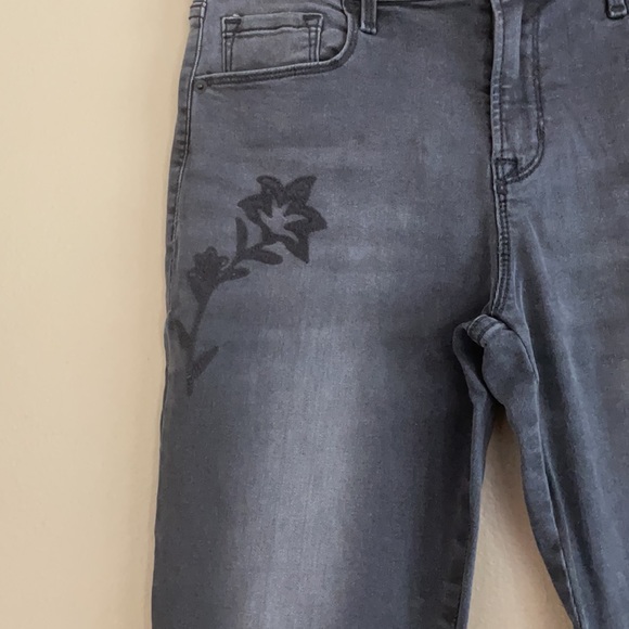 Old Navy Rockstar Super Skinny Black Jeans Floral - Picture 6 of 11